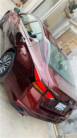 نيسان ألتيما